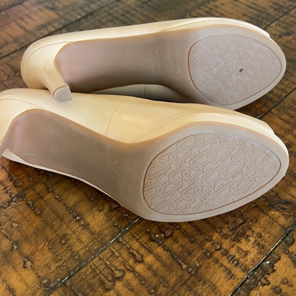 Alex Marie Nude Peep-toe 9W - Picture 6 of 8